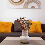 Akacfa Centrum Apartment - Cosy Home