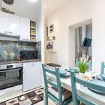 Andrassy Square Residence