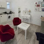 Wolf Apartment With Terrace