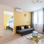 Happy River Apartment 1