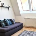 Eliza Rooms