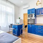 Cozy Apartment *Top* Location