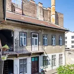 Very Central Charming - New - Studio