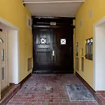 Cute Central Studio With Ac