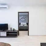 Very Central Modern And Cozy Ac Apartment