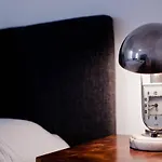 Stylish And Comfy Apartment For 6 Guests