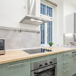 Full Comfort, 4 Bedrooms In The Heart Of The City