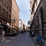 Perfect Place In The Heart Of Downtown