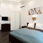 Comfy New Apartment At Castle