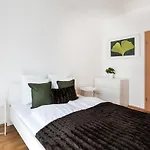 Pleasant & Comfy Apartment In Super Location
