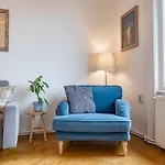 Chic Central Flat With River View