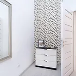Central And New Design Apartment