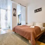 Premium Apartment By Hi5 - Vitkovics Suite