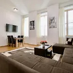 Premium Apartment By Hi5 - Vitkovics Suite