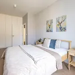 Stylish & Spacious Central Suite By Prestige Homes