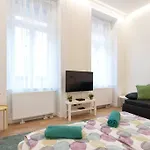 Luxury New-3Bdr 3Bth Sauna!City Center