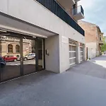 Sweet & Spicy - Brand New Apartment With Balcony