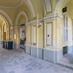 Budapest Central: Gracious Loft