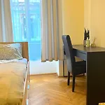 Guesthouse In Ferenciek Square