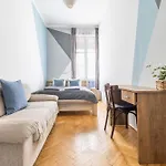 Gellerico Rooms At Deak Square