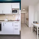 Atrium Residence Deluxe Suite-Free Parking Garage Same Building