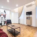 Beautiful Home At Basilca 3-4