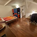Queen Zita Apt 130 M2 Near Chain Bridge