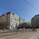 Jewel In Buda Apartment