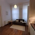 New 2Br Apt Near Andrassy Av. And Varosliget