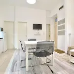 Standard Apartment By Hi5- Csengery Street