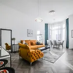 Luxury Downtown Dreams