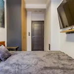 Elite Place