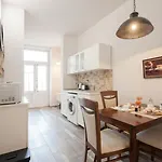 Standard Apartment By Hi5-Classic Home 253
