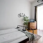 Standard Apartment By Hi5 - Charming Studio