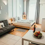Elite Rooms & Apartments
