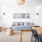 Neo Rooftop Home With Ac