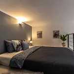 Jungle & Marble Apartments