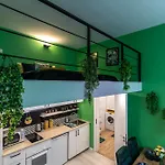 Jungle & Marble Apartments