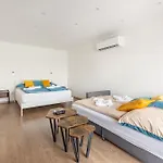 Street\'N Apartment