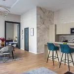 Luxurious & Spacious Central Apartment In The Kertesz Street