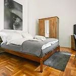 Heart Of The City, Entire Very Big Apartment