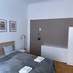 3 Bedroom Apartment By The Parliament