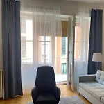 3 Bedroom Apartment By The Parliament