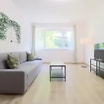 Spring House With Free Private Parking