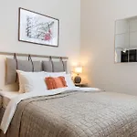 Charming Downtown Apartment