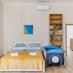 Spacious Apartment With 2 Bedrooms In Buda 2A