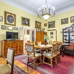 Rakoczi Central Apartment