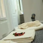 Budapesteasyflat Oktogon Lux