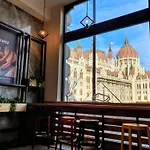 Anabelle Bed And Budapest