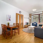 Basilica Apartment In Heart Of City